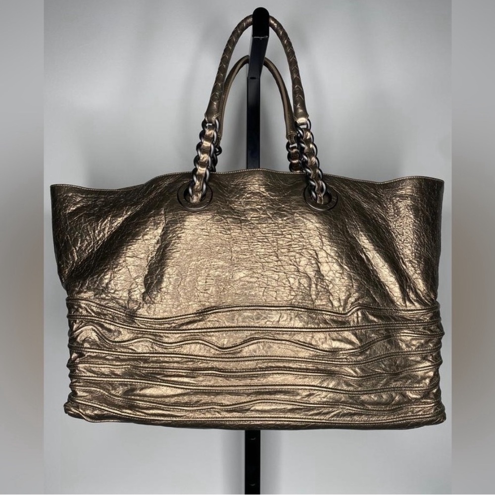 Bottega Veneta metallic gold Leather corded wave tote bag